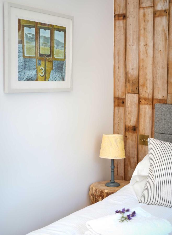 Bed and Breakfast Bird & Carter Fonthill Fonthill Bishop Esterno foto