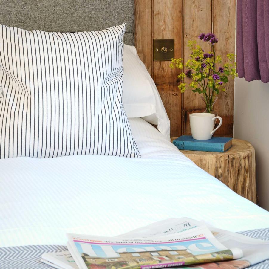 Bed and Breakfast Bird & Carter Fonthill Fonthill Bishop Esterno foto