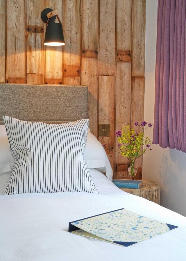 Bed and Breakfast Bird & Carter Fonthill Fonthill Bishop Esterno foto